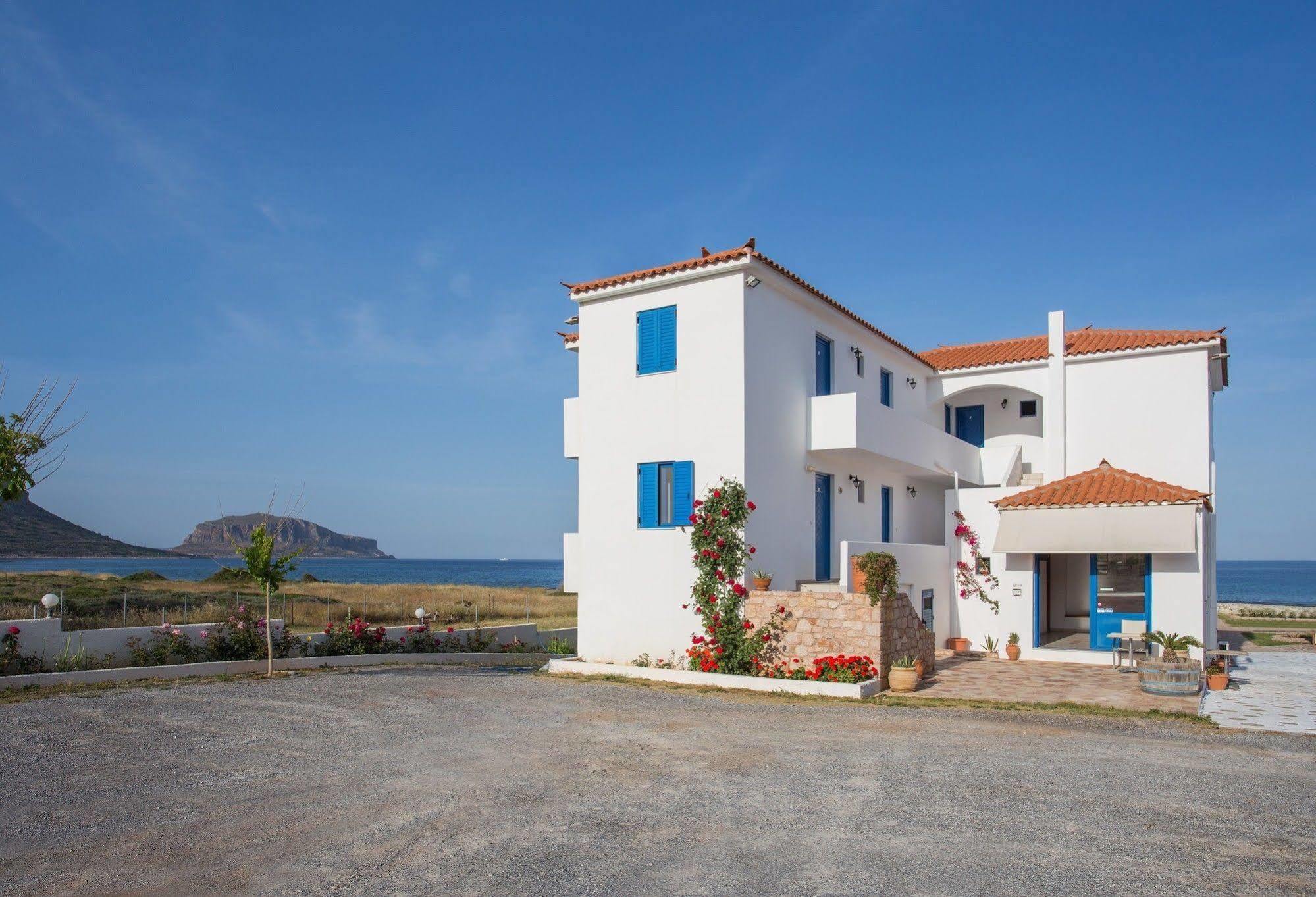 מונמבאסיה Venti Seaside Adult Hotel מראה חיצוני תמונה