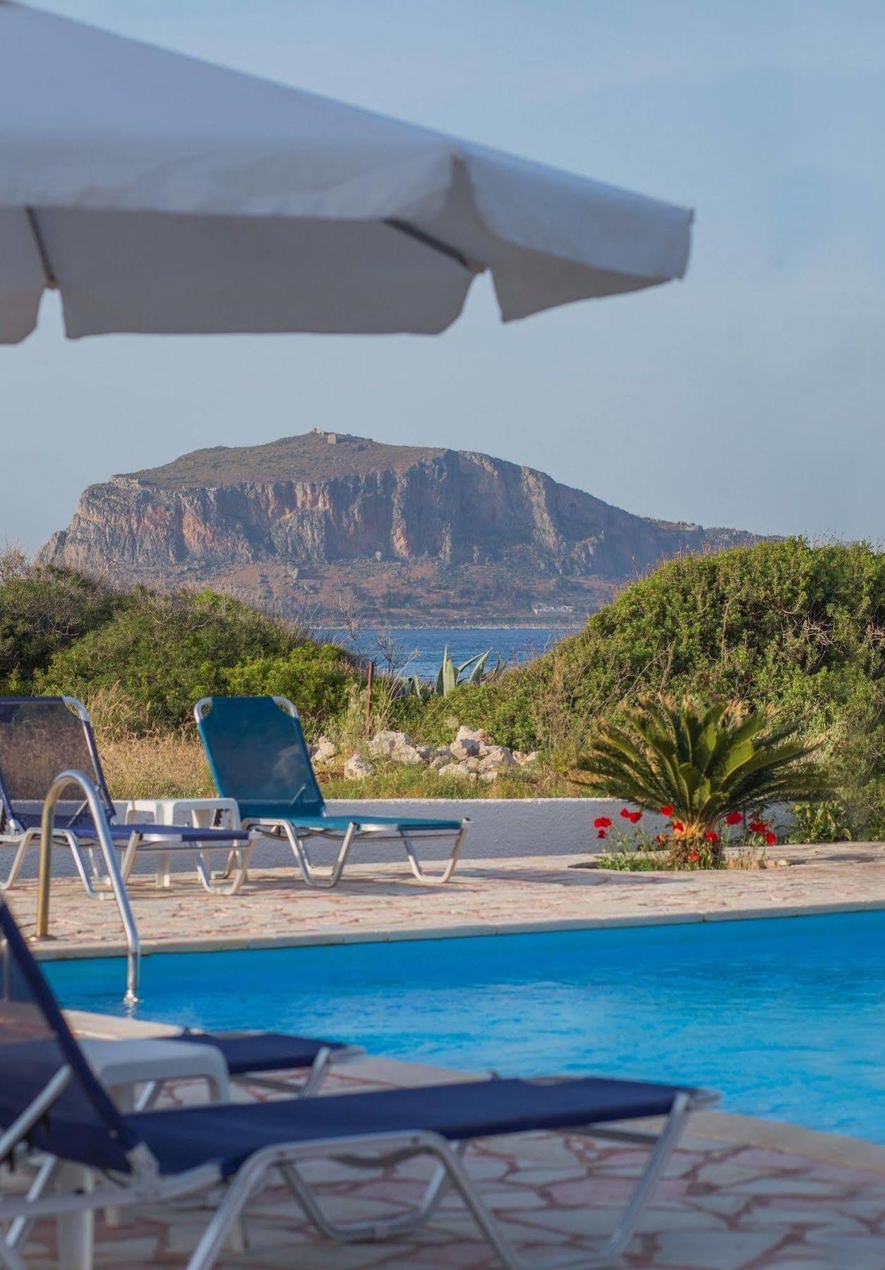 מונמבאסיה Venti Seaside Adult Hotel מראה חיצוני תמונה