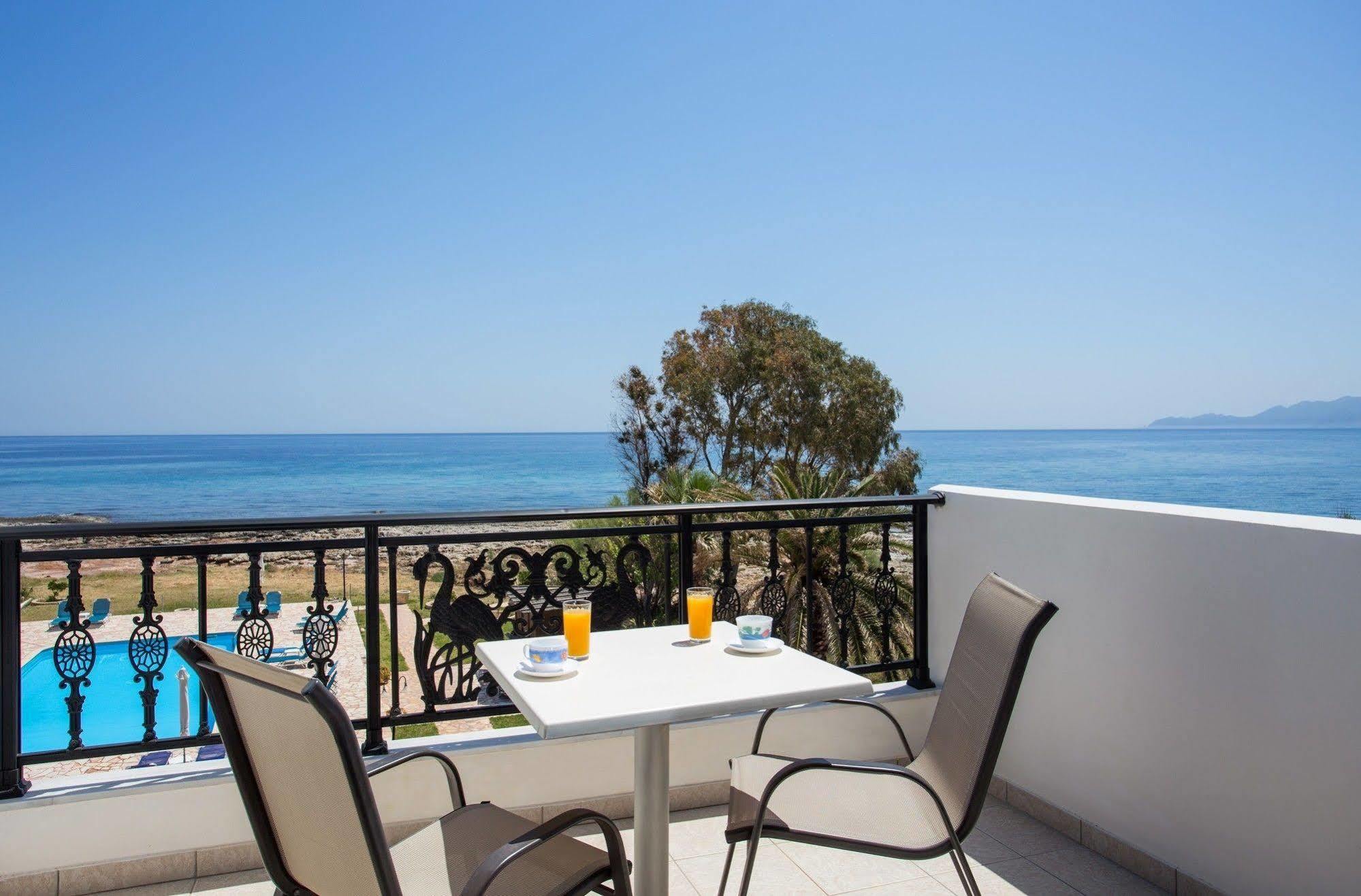 מונמבאסיה Venti Seaside Adult Hotel מראה חיצוני תמונה