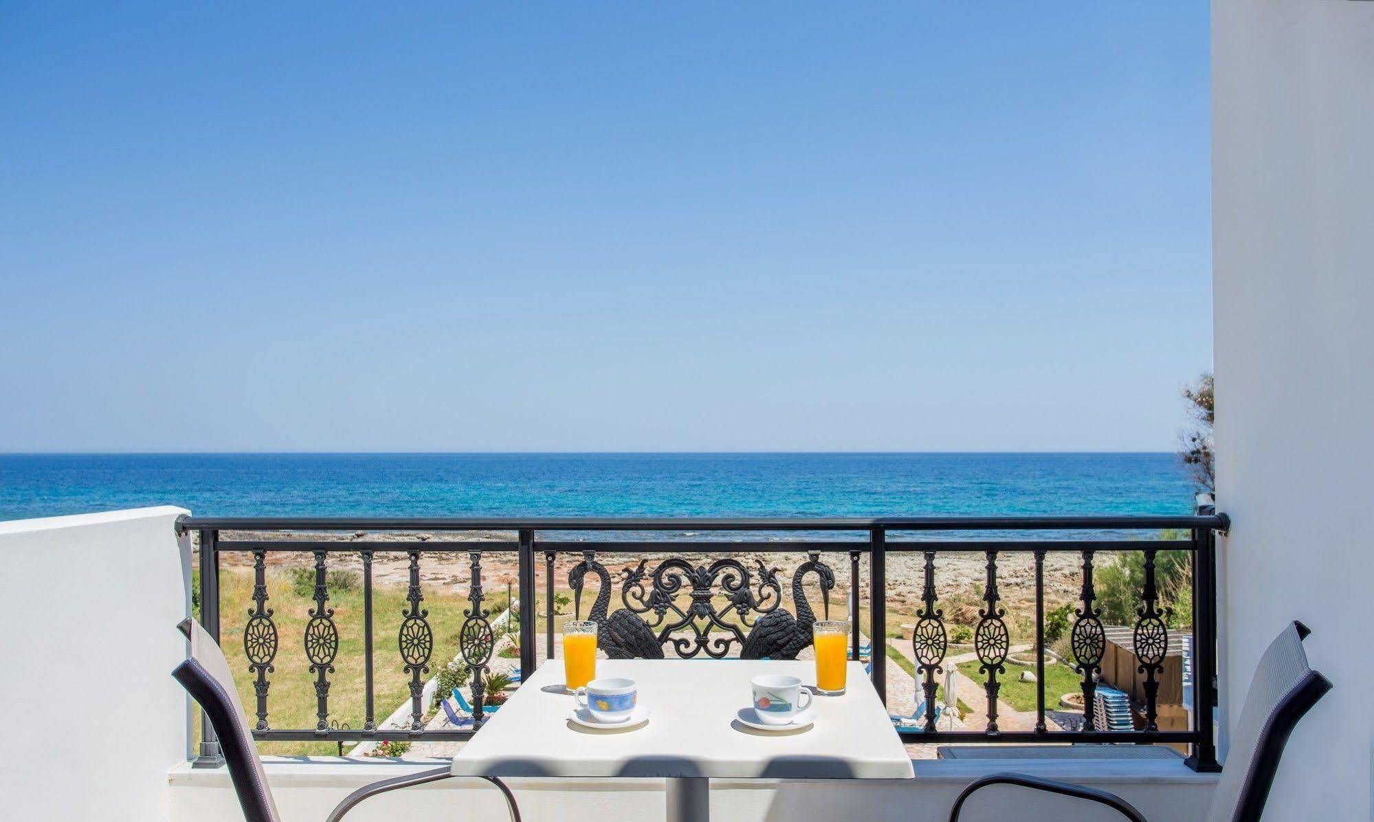 מונמבאסיה Venti Seaside Adult Hotel מראה חיצוני תמונה